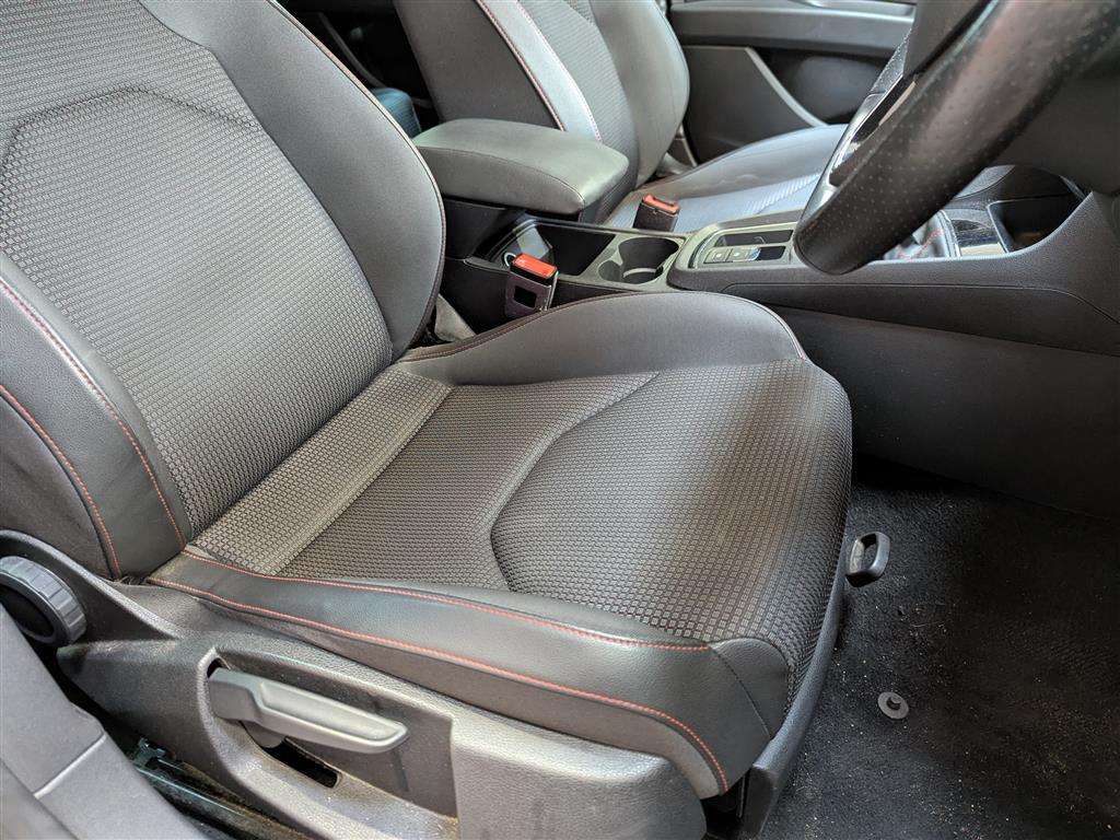 <p>2017 SEAT LEON FR TECHNOLOGY TSI</p>