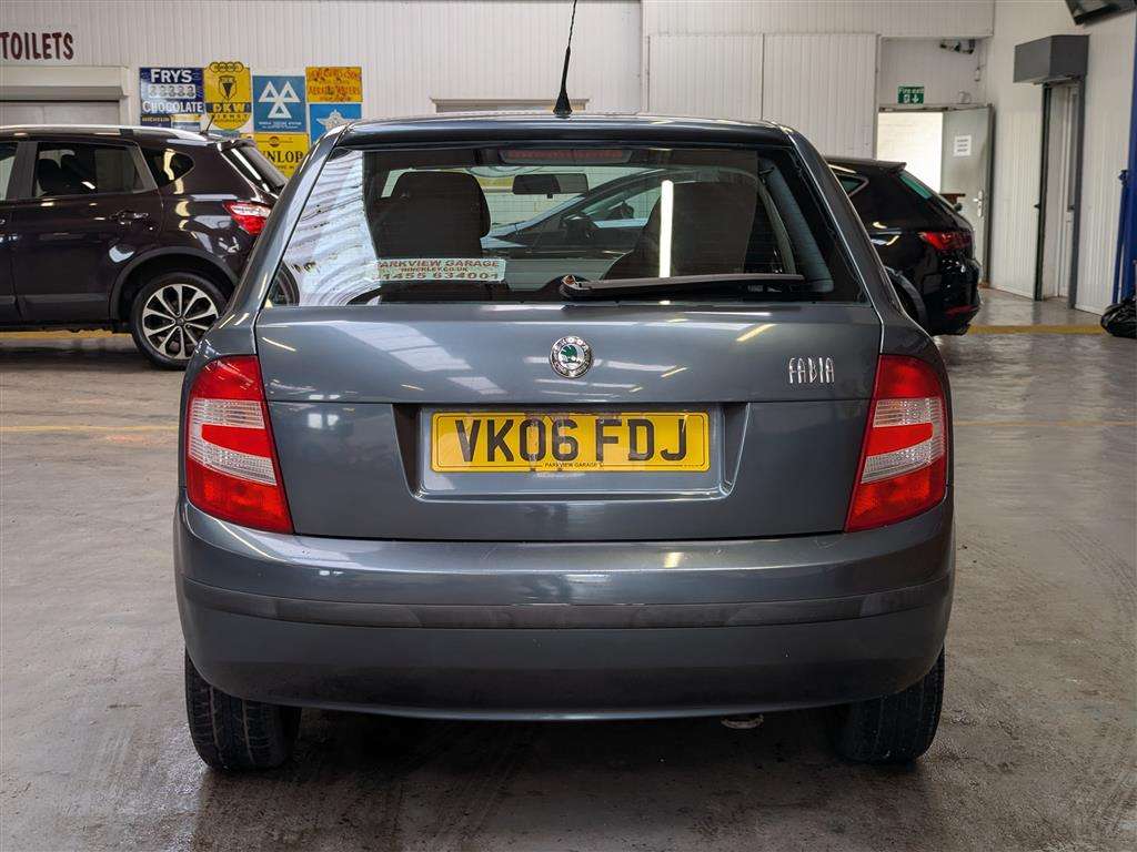 <p>2006 SKODA FABIA AMBIENTE TDI PD 100</p>