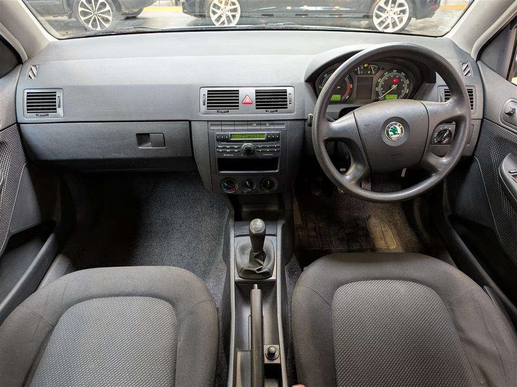 <p>2006 SKODA FABIA AMBIENTE TDI PD 100</p>