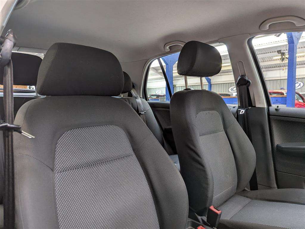 <p>2006 SKODA FABIA AMBIENTE TDI PD 100</p>