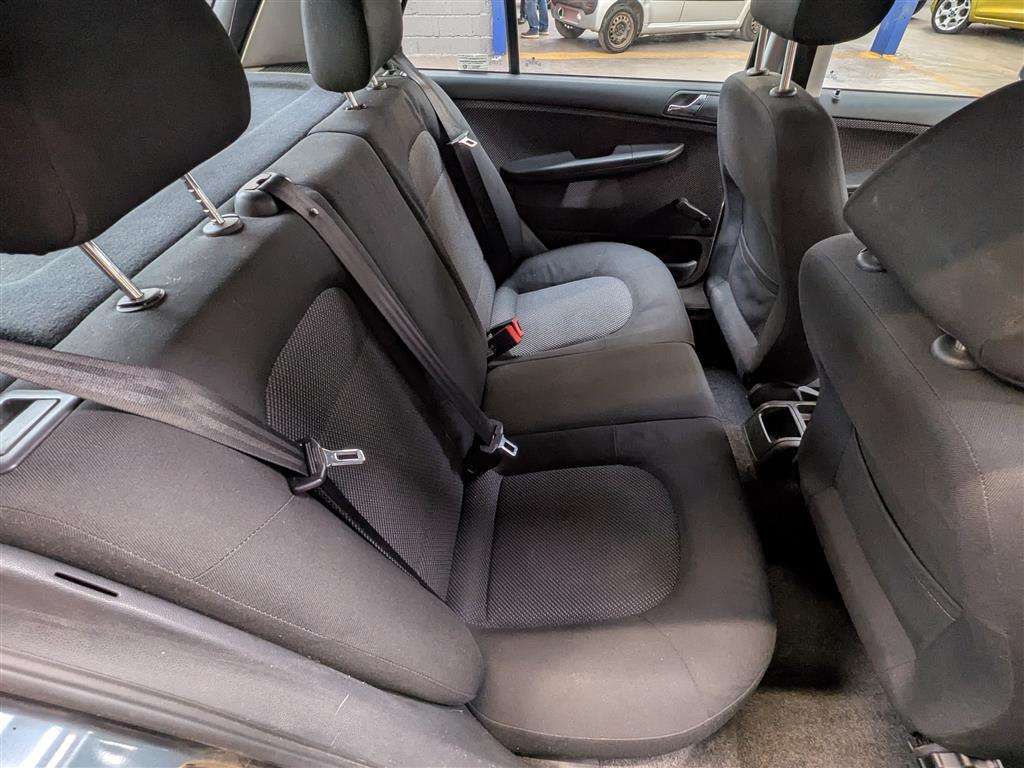 <p>2006 SKODA FABIA AMBIENTE TDI PD 100</p>