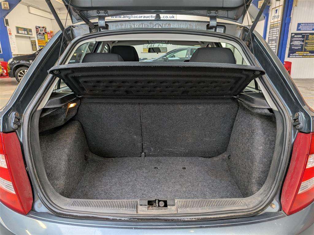 <p>2006 SKODA FABIA AMBIENTE TDI PD 100</p>