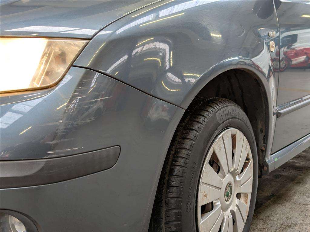 <p>2006 SKODA FABIA AMBIENTE TDI PD 100</p>