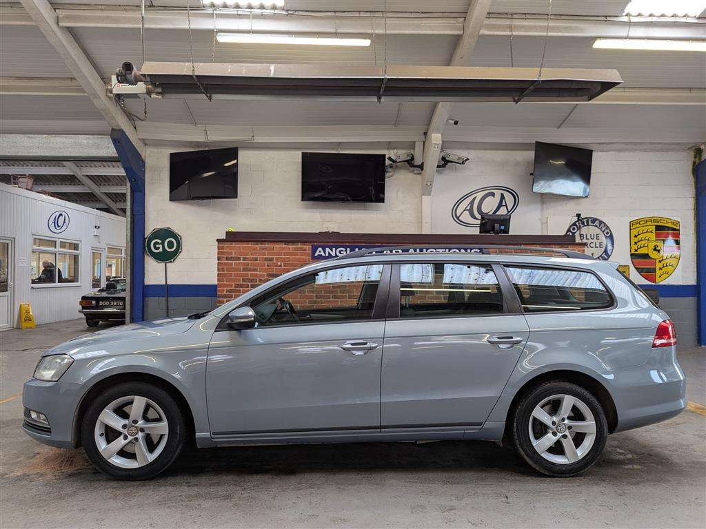 <p>2011 VOLKSWAGEN PASSAT S BLUEMOTION TECH</p>