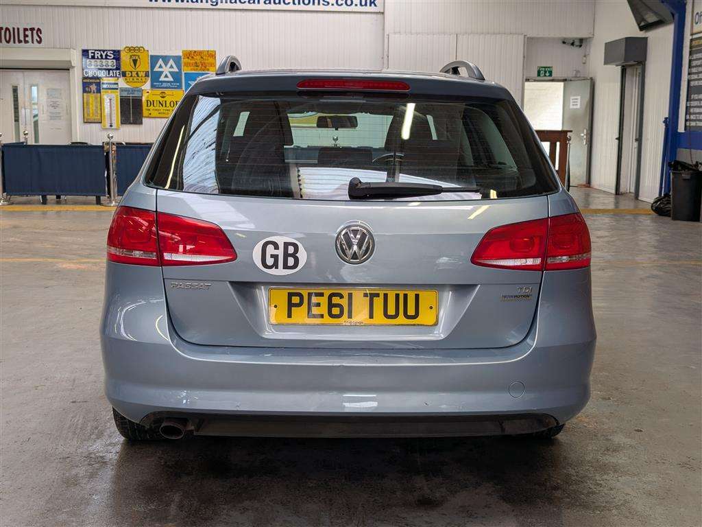 <p>2011 VOLKSWAGEN PASSAT S BLUEMOTION TECH</p>