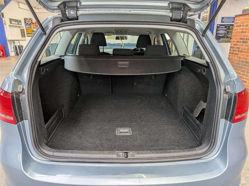 <p>2011 VOLKSWAGEN PASSAT S BLUEMOTION TECH</p>