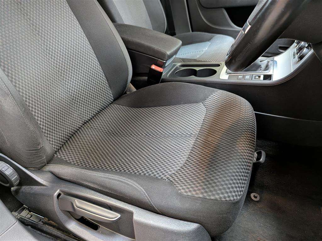 <p>2011 VOLKSWAGEN PASSAT S BLUEMOTION TECH</p>