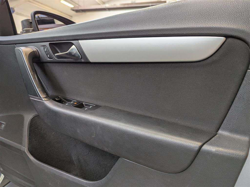 <p>2011 VOLKSWAGEN PASSAT S BLUEMOTION TECH</p>