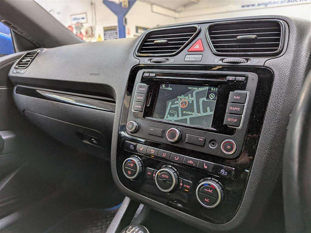 <p>2014 VOLKSWAGEN SCIROCCO GT BLUEMOTN TECH</p>