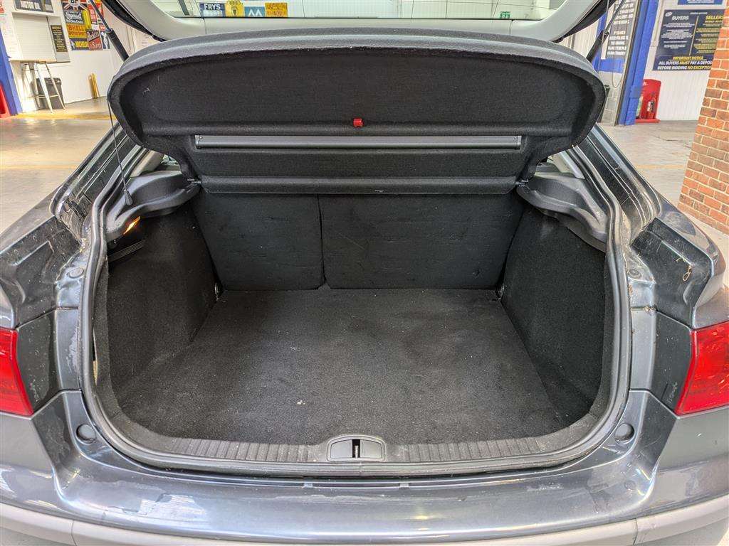 <p>2005 RENAULT LAGUNA DYNAMIQUE DCI 120</p>