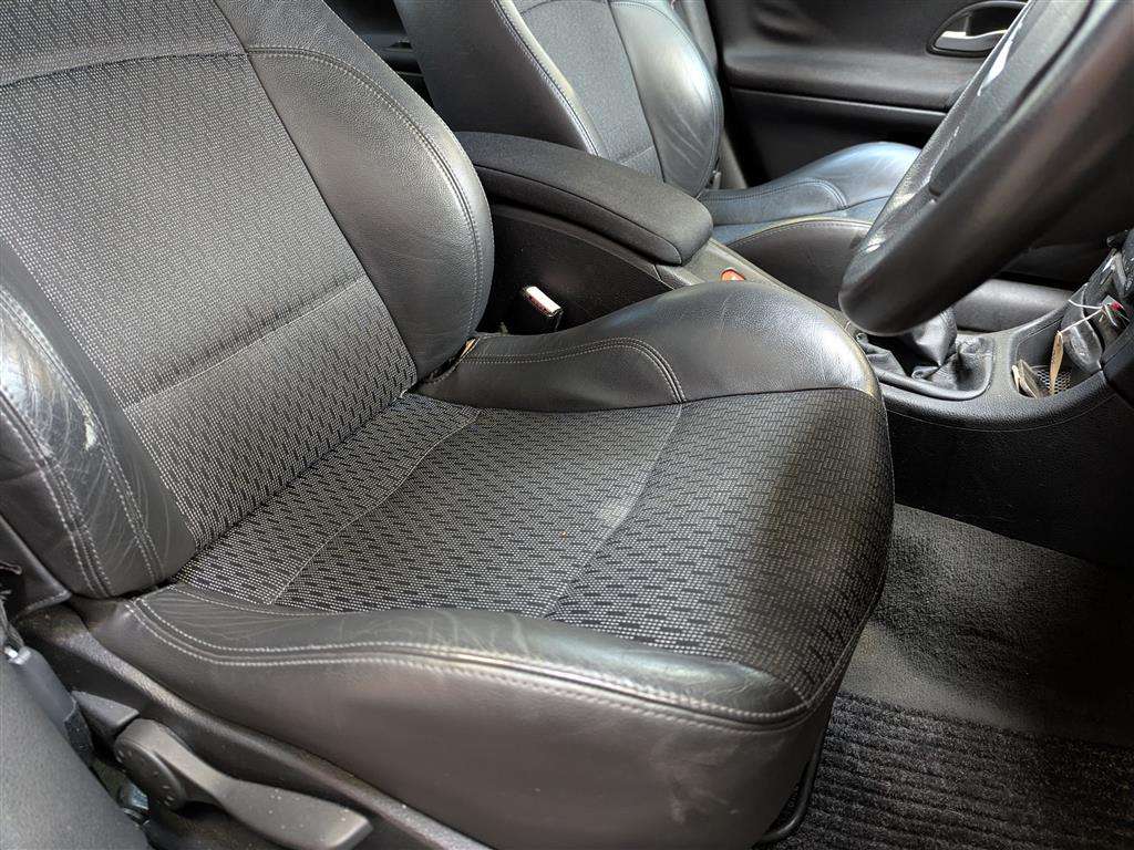 <p>2005 RENAULT LAGUNA DYNAMIQUE DCI 120</p>