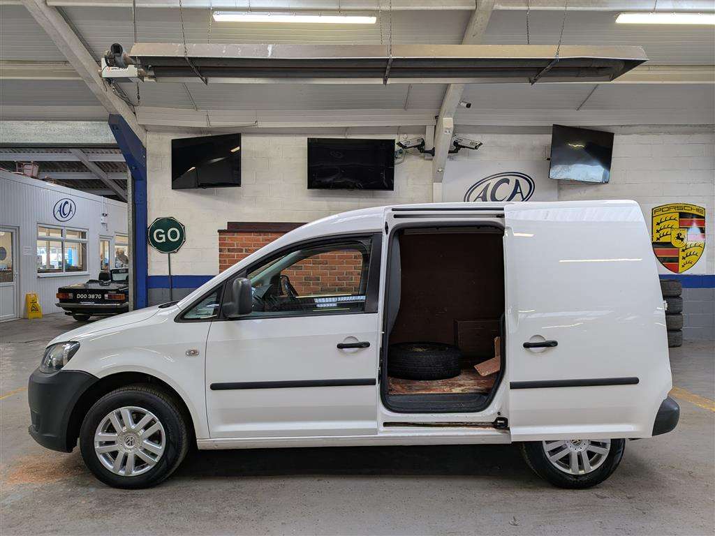 <p>2013 VOLKSWAGEN CADDY C20 TDI 75</p>