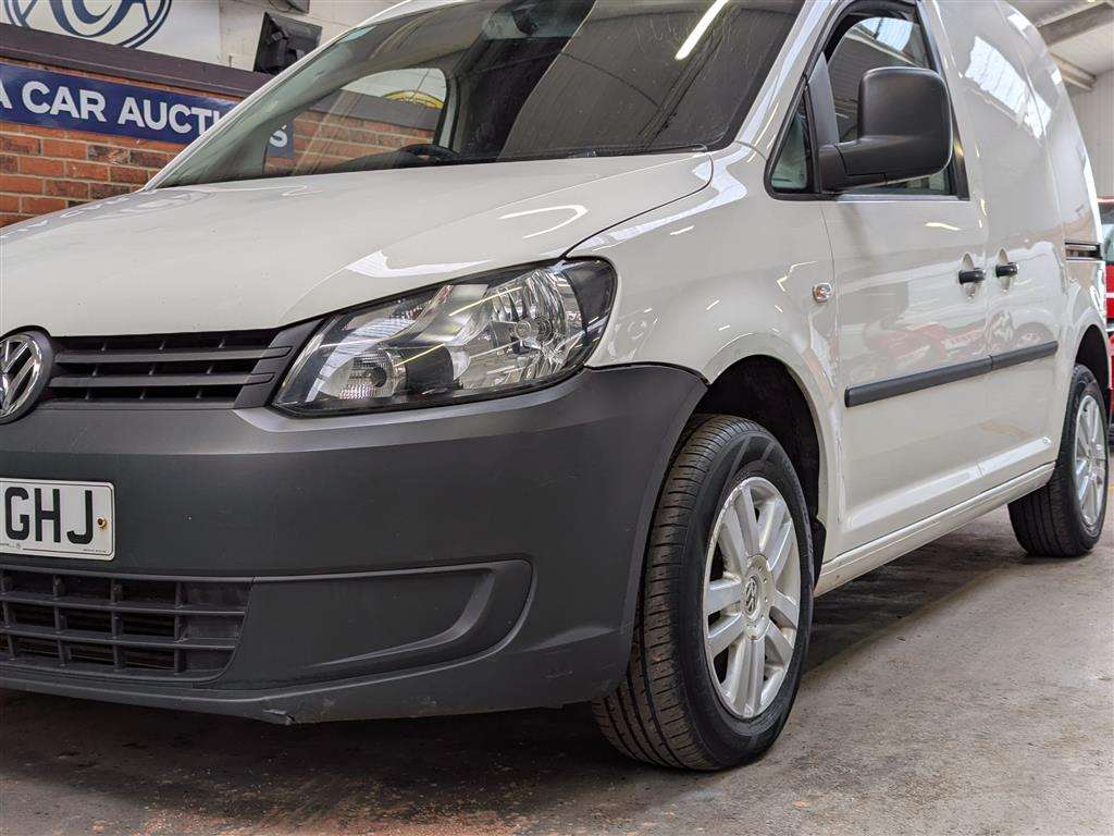 <p>2013 VOLKSWAGEN CADDY C20 TDI 75</p>
