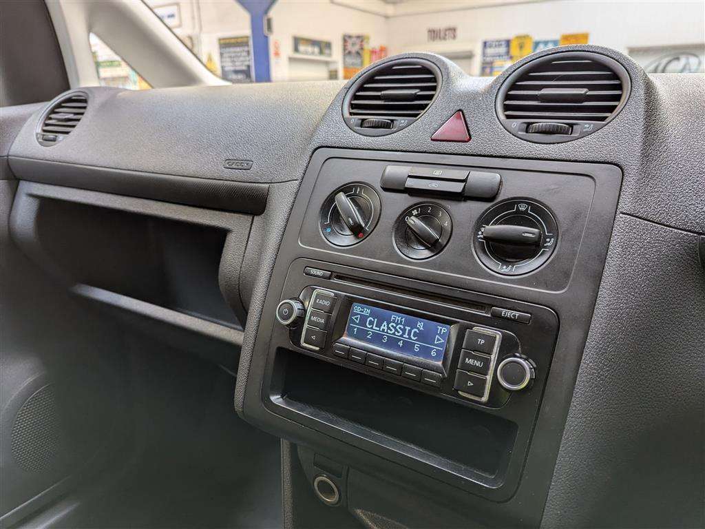 <p>2013 VOLKSWAGEN CADDY C20 TDI 75</p>