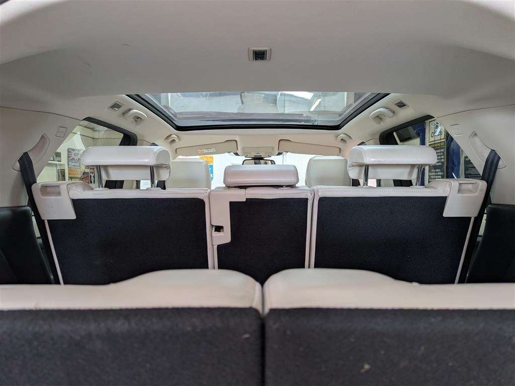 <p>2015 LAND ROVER DISCOVERY SPORT LUX HSE S</p>