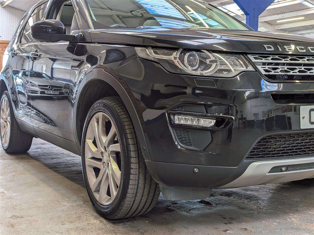<p>2015 LAND ROVER DISCOVERY SPORT LUX HSE S</p>