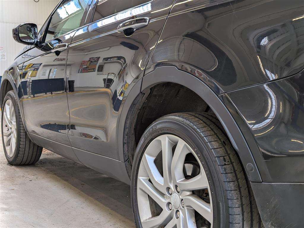 <p>2015 LAND ROVER DISCOVERY SPORT LUX HSE S</p>