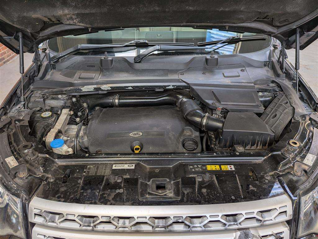 <p>2015 LAND ROVER DISCOVERY SPORT LUX HSE S</p>