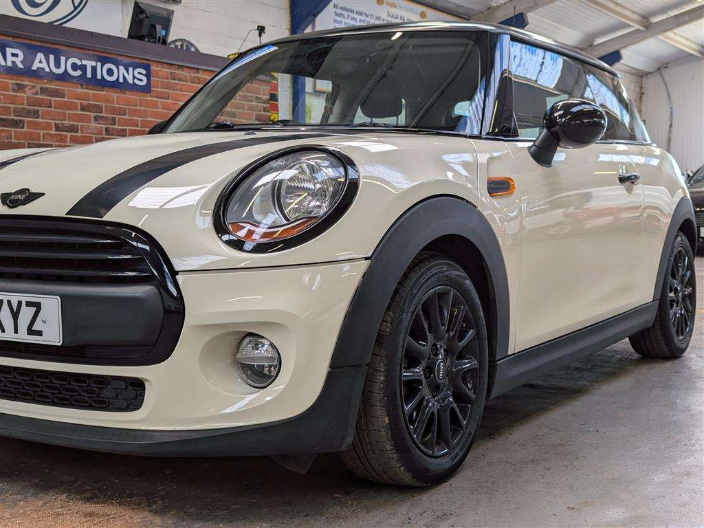 <p>2016 MINI ONE</p>
