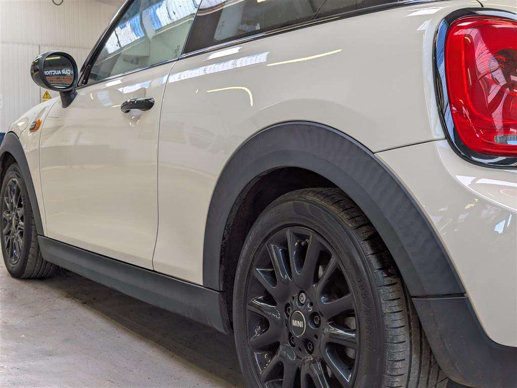 <p>2016 MINI ONE</p>