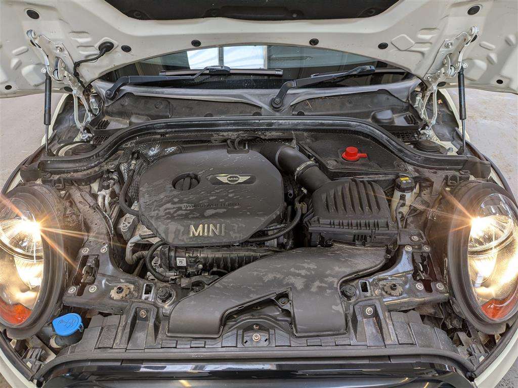 <p>2016 MINI ONE</p>