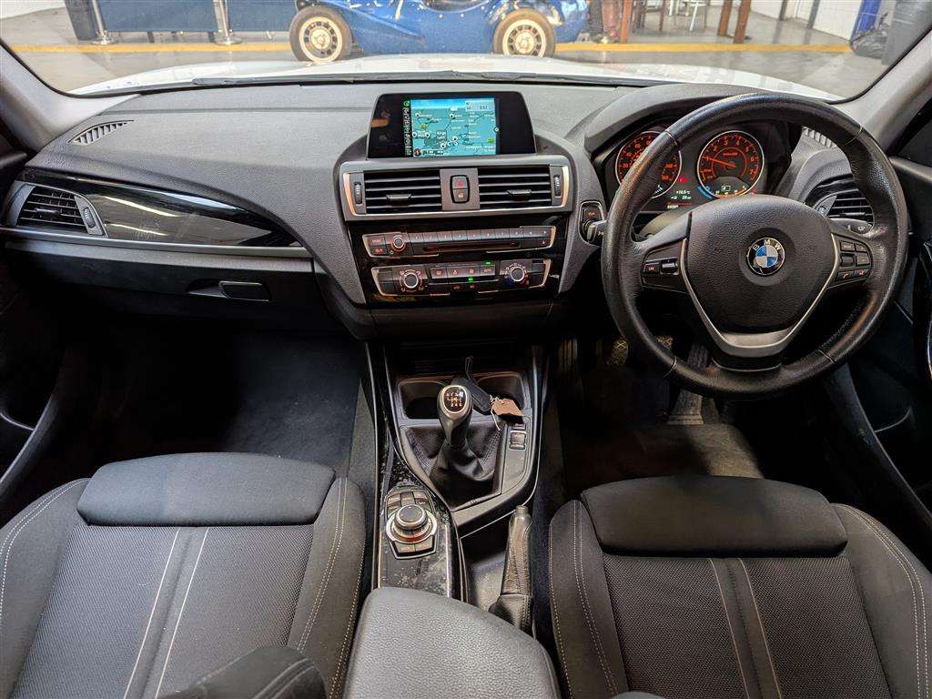 <p>2016 BMW 118I SPORT</p>