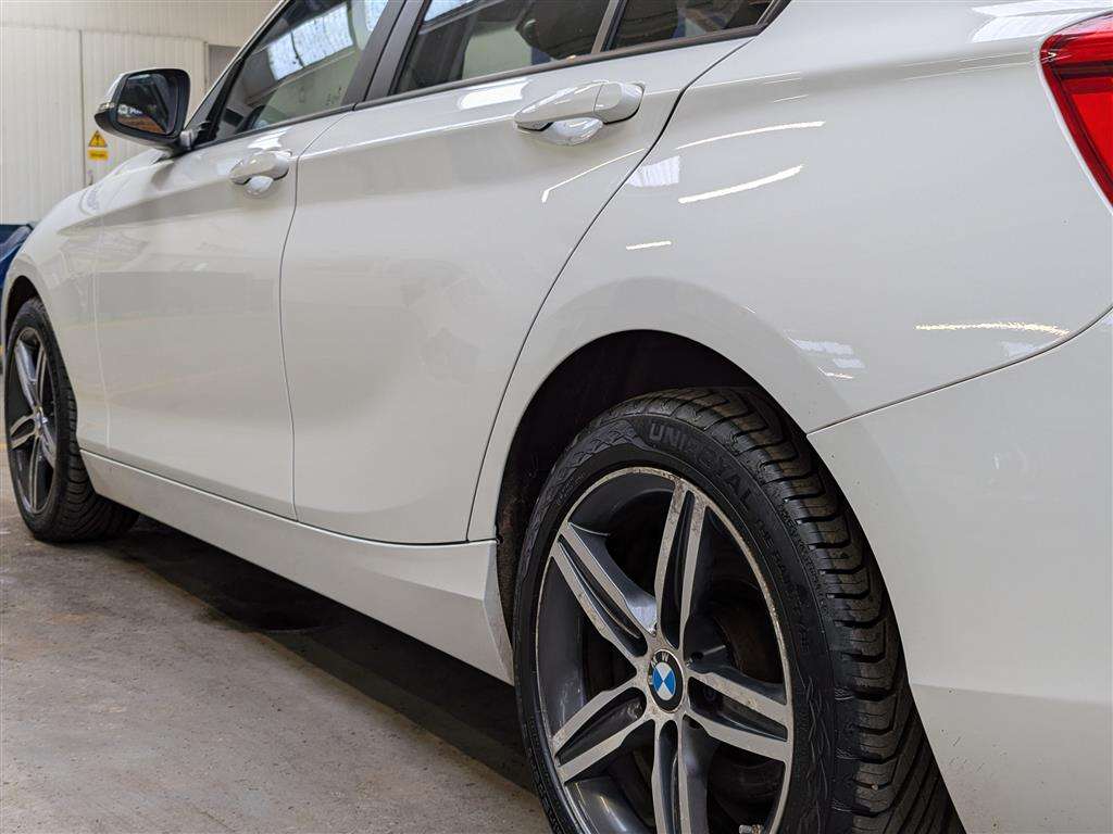 <p>2016 BMW 118I SPORT</p>