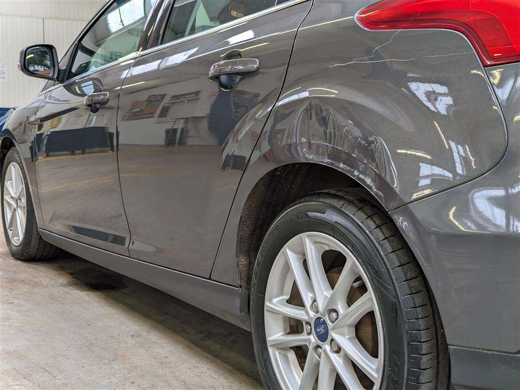 <p>2016 FORD FOCUS ZETEC</p>