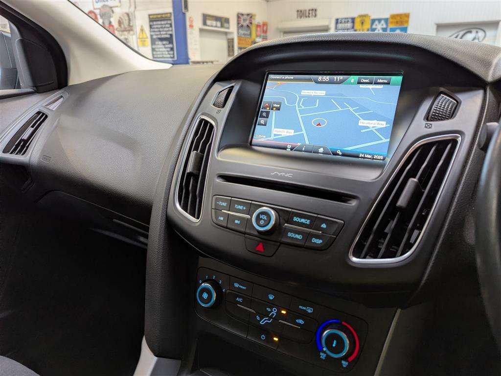 <p>2016 FORD FOCUS ZETEC</p>