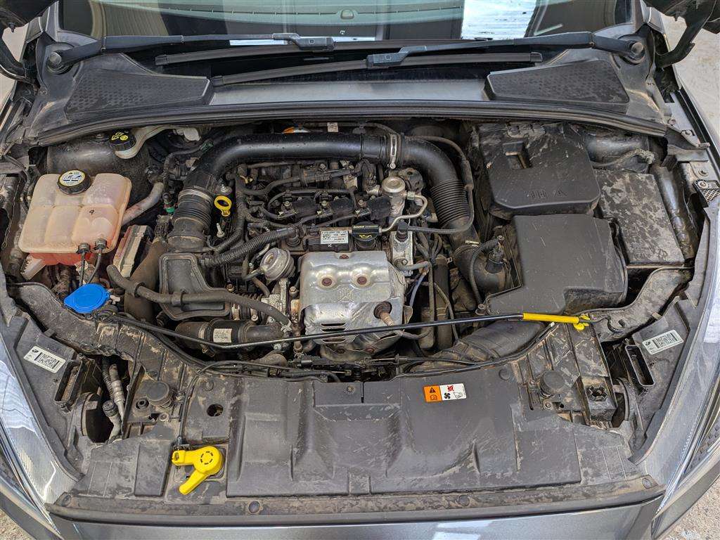 <p>2016 FORD FOCUS ZETEC</p>