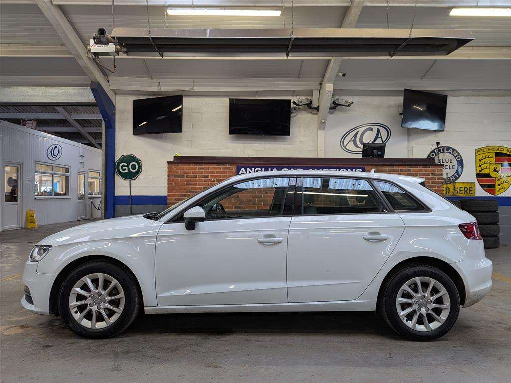 <p>2013 AUDI A3 SE TDI</p>