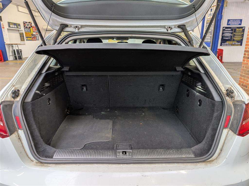 <p>2013 AUDI A3 SE TDI</p>