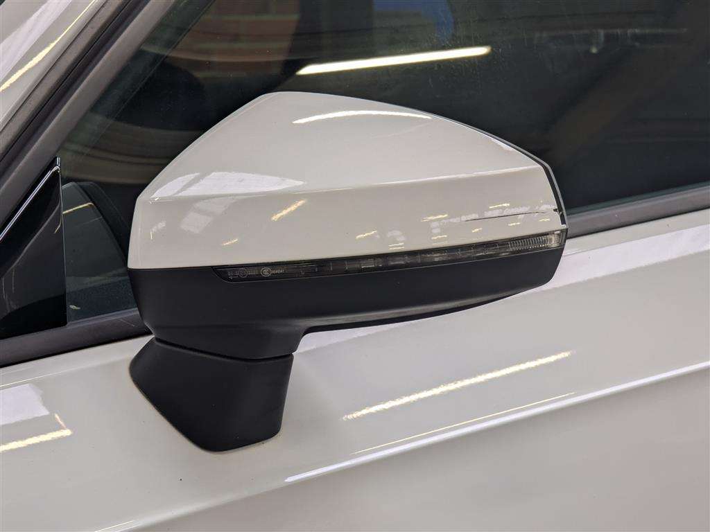 <p>2013 AUDI A3 SE TDI</p>