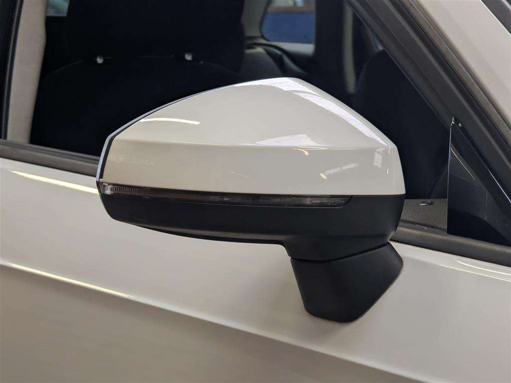 <p>2013 AUDI A3 SE TDI</p>