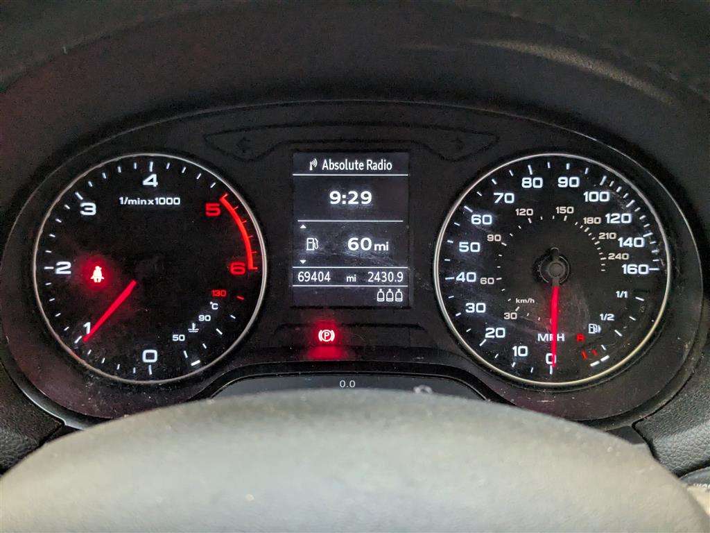 <p>2013 AUDI A3 SE TDI</p>