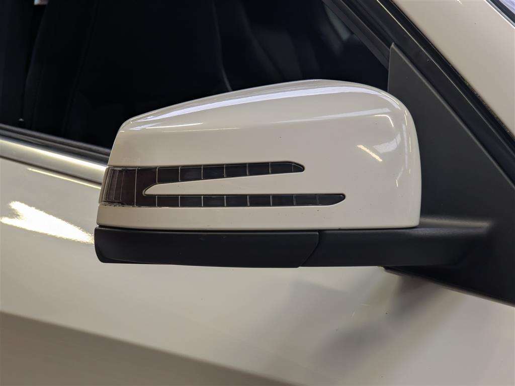 <p>2014 MERCEDES-BENZ A180 BLUEEFFICIENCY SPORT</p>