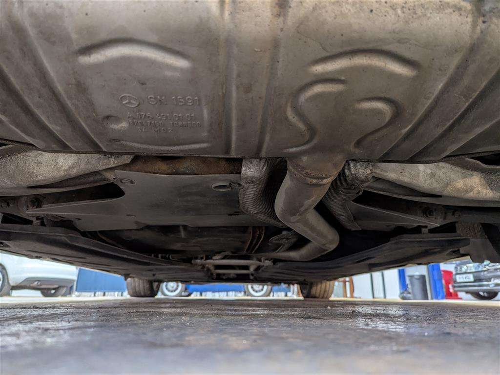 <p>2014 MERCEDES-BENZ A180 BLUEEFFICIENCY SPORT</p>