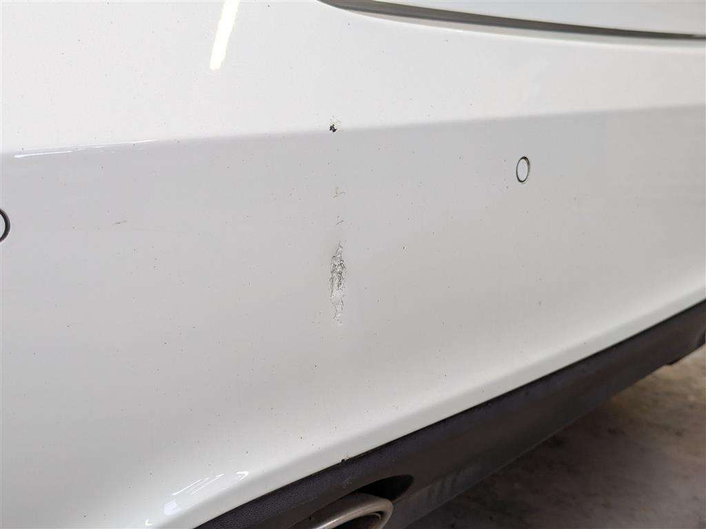 <p>2014 MERCEDES-BENZ A180 BLUEEFFICIENCY SPORT</p>