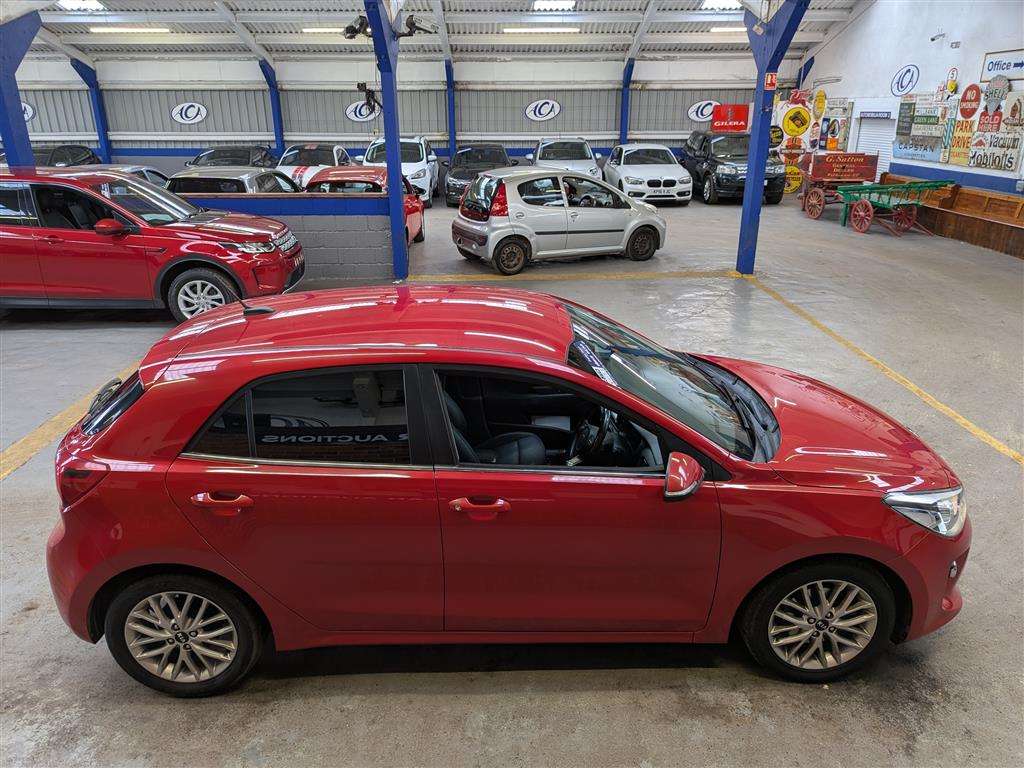 <p>2017 KIA RIO 3 CRDI</p>