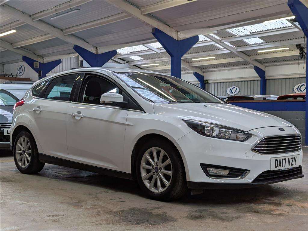 <p>2017 FORD FOCUS TITANIUM</p>