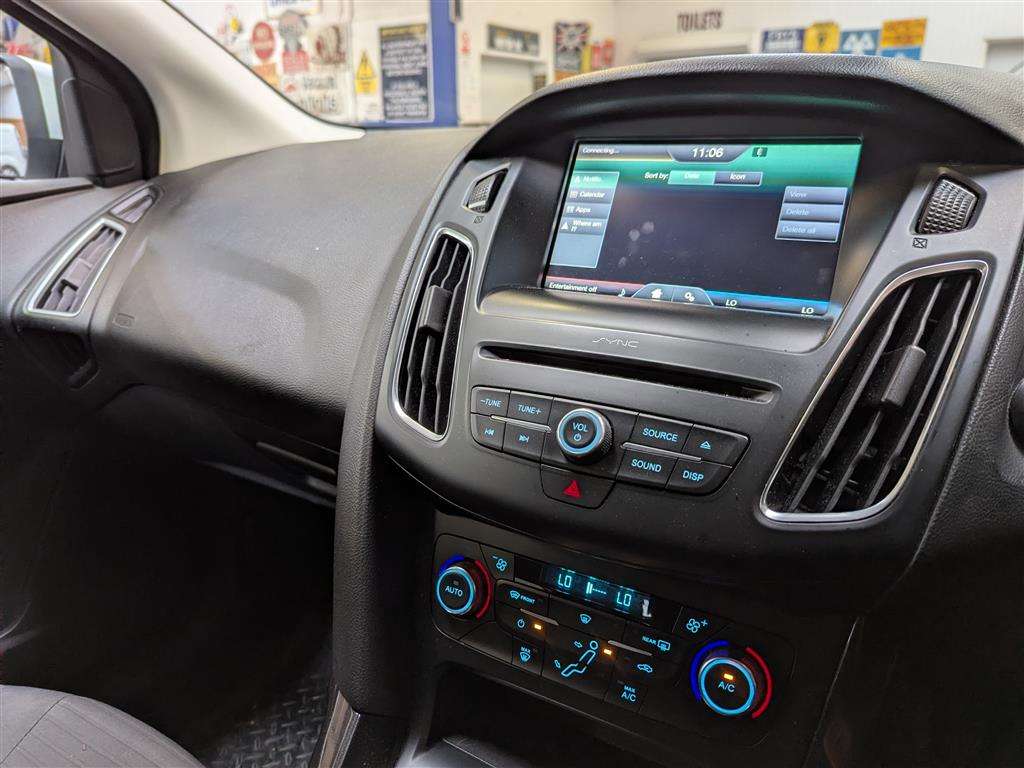 <p>2017 FORD FOCUS TITANIUM</p>