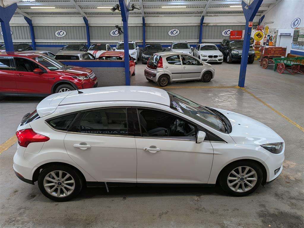 <p>2017 FORD FOCUS TITANIUM</p>