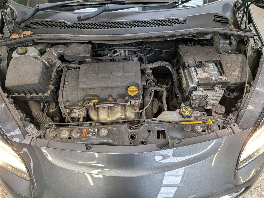 <p>2017 VAUXHALL CORSA DESIGN ECOFLEX</p>