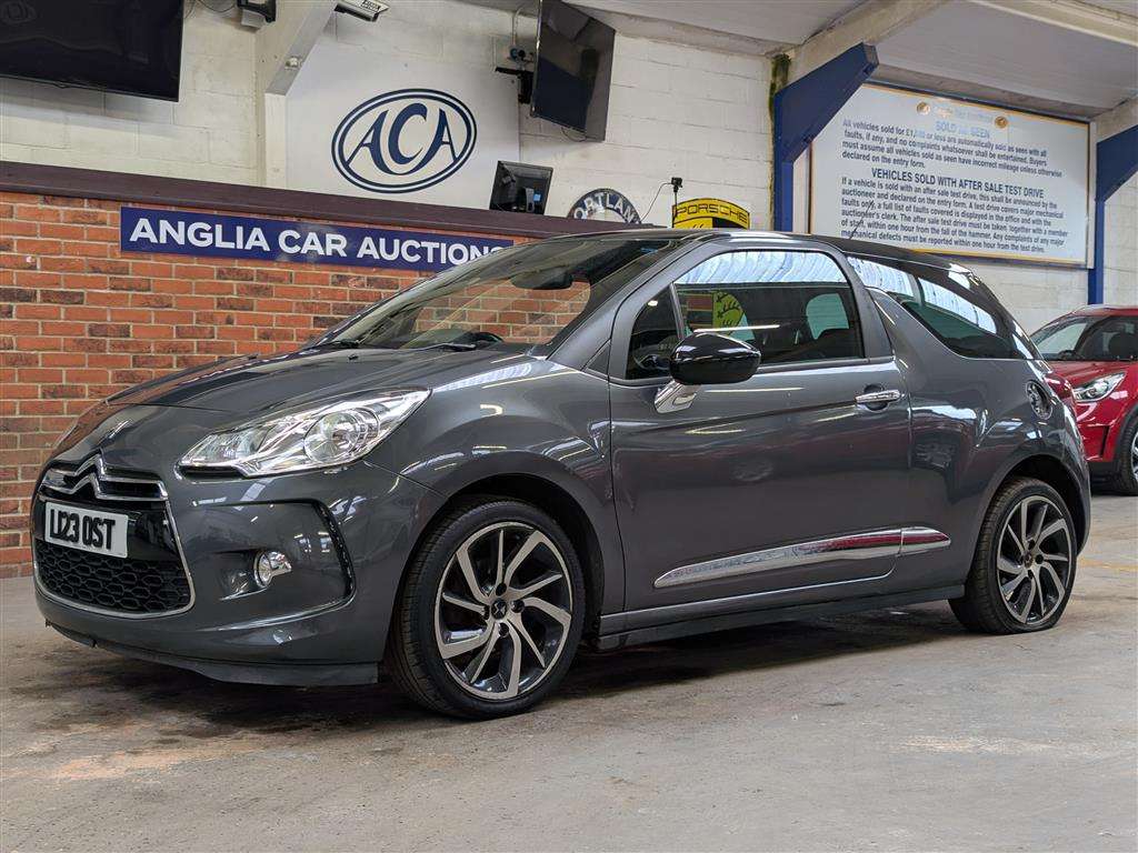 <p>2015 CITROEN DS3 DSTYLE + E-HDI</p>