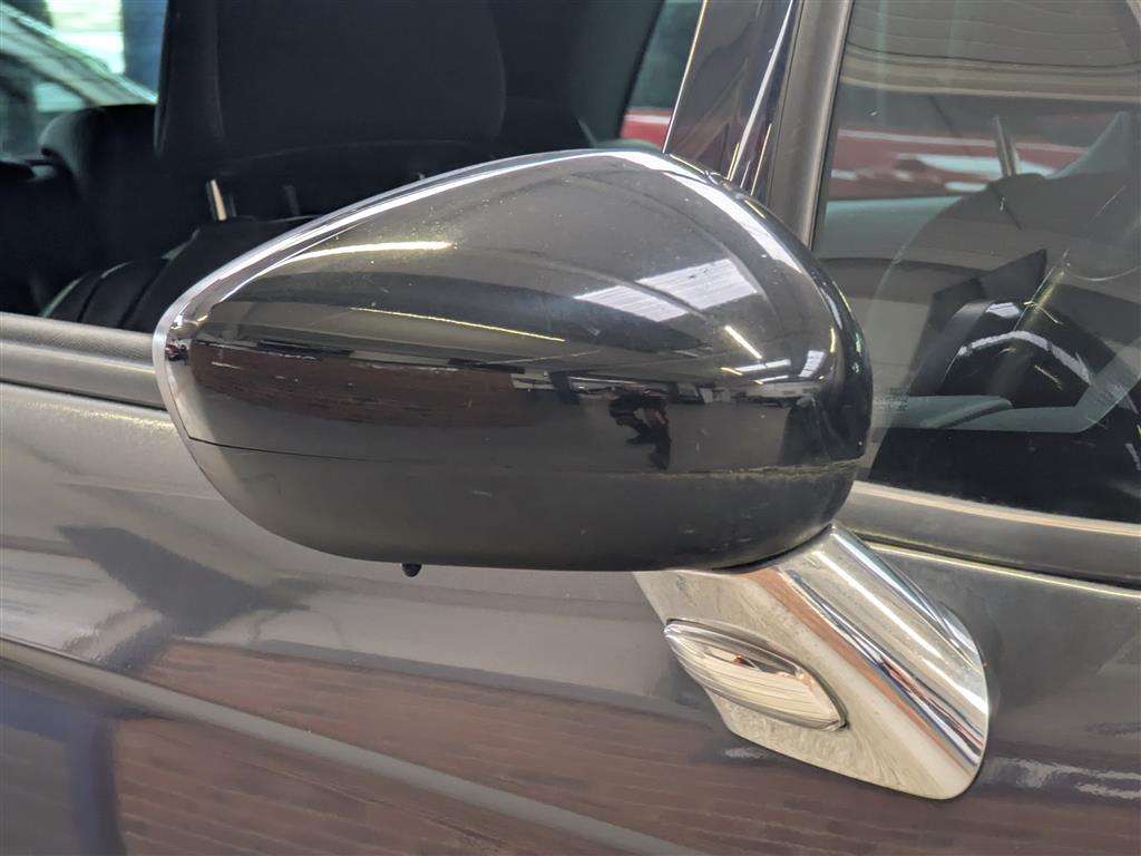 <p>2015 CITROEN DS3 DSTYLE + E-HDI</p>