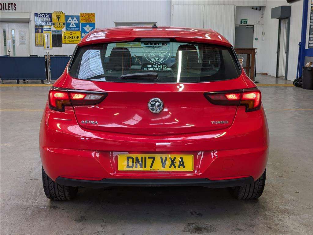 <p>2017 VAUXHALL ASTRA DESIGN TURBO</p>