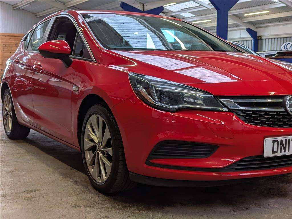 <p>2017 VAUXHALL ASTRA DESIGN TURBO</p>