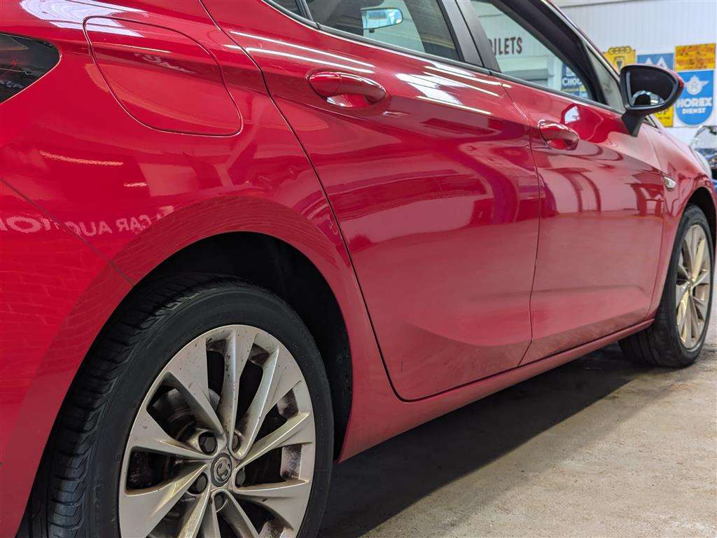<p>2017 VAUXHALL ASTRA DESIGN TURBO</p>
