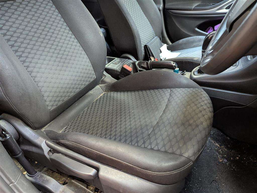 <p>2017 VAUXHALL ASTRA DESIGN TURBO</p>