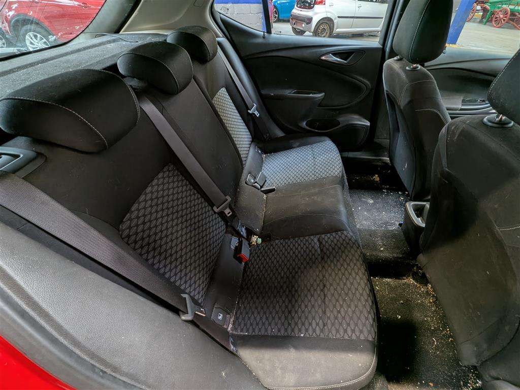 <p>2017 VAUXHALL ASTRA DESIGN TURBO</p>